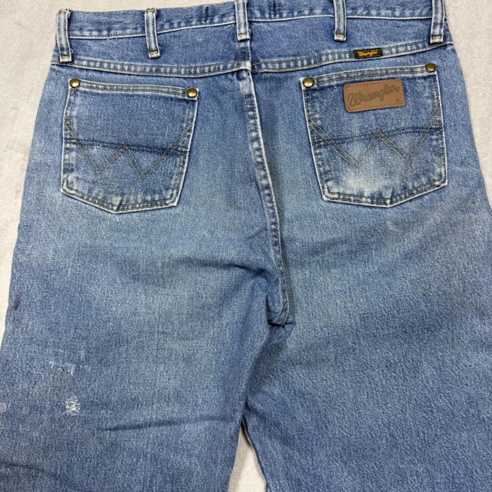 Vintage Wrangler Cowboy Cut Jeans 34x28 Blue Cotton 90s Distressed George Strait